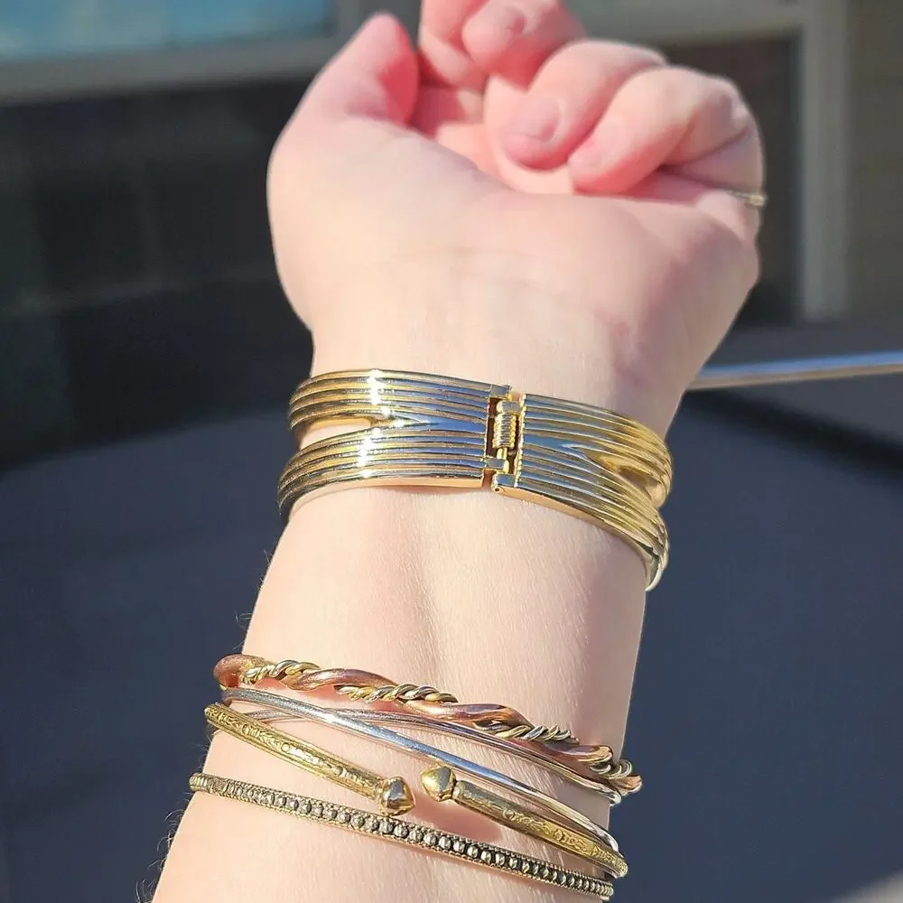 Vintage Gold Tone Hinged Cuff Grooved Design